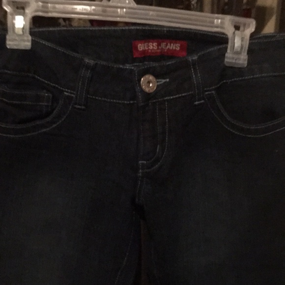 Nwot women’s Guess Jeans - Picture 2 of 8